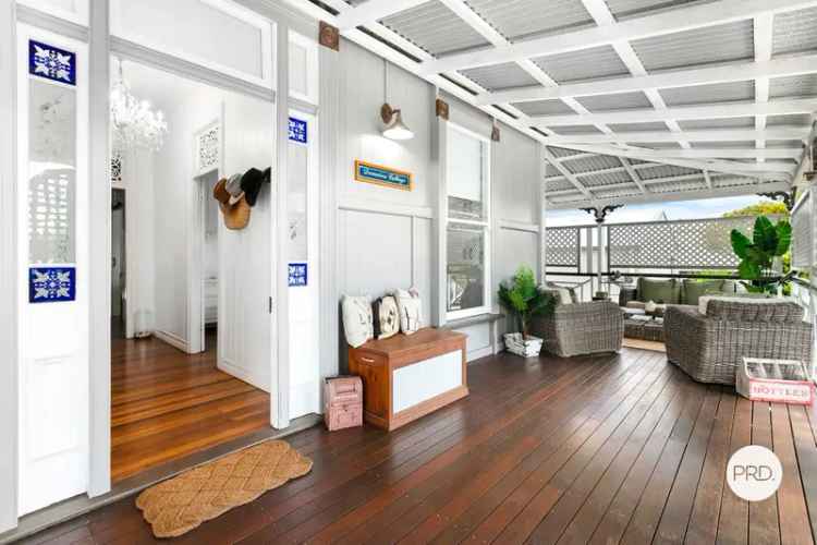 Stunning Queenslander - Family Entertainer