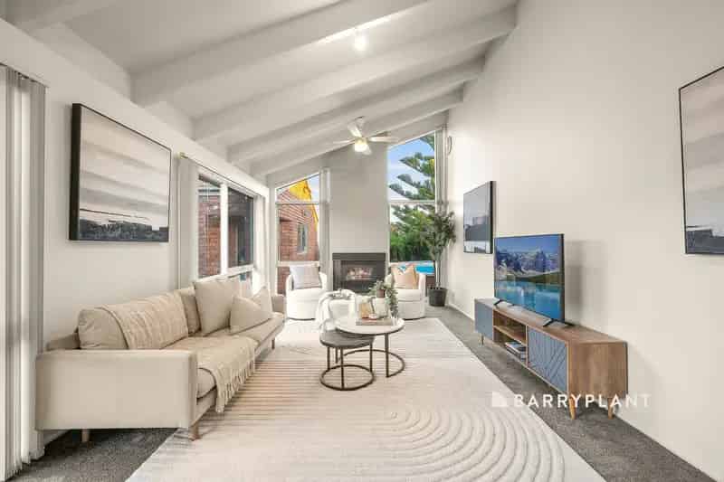 Family Living, Poolside Perfection & Space to Spare!