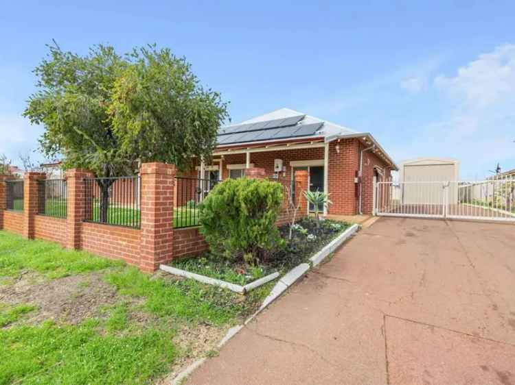 House For Sale in City of Gosnells, Western Australia