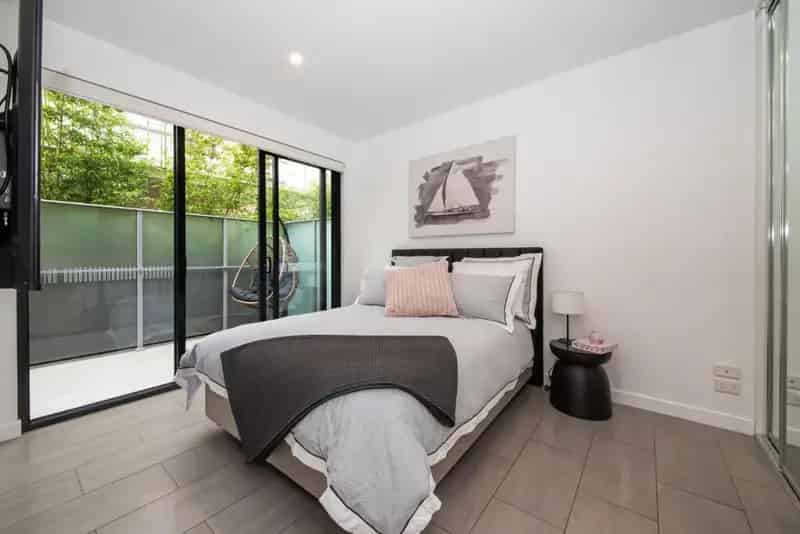 2 rooms apartment of 244 m² in Melbourne