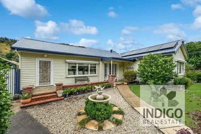 House For Sale in 27, Elgin Street, Myrtleford, Victoria