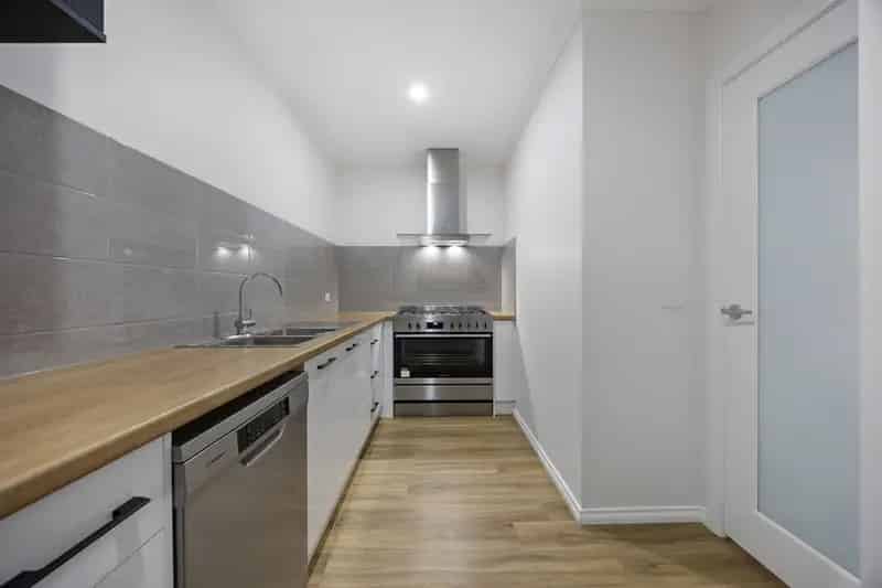 Buy Family Home in Alfredton with Luxury Features and Spacious Living