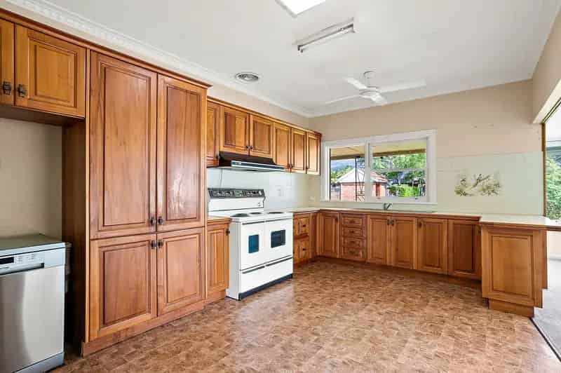 Real Estate For Lease - 10 Tyrwhitt Avenue - Bulli , NSW