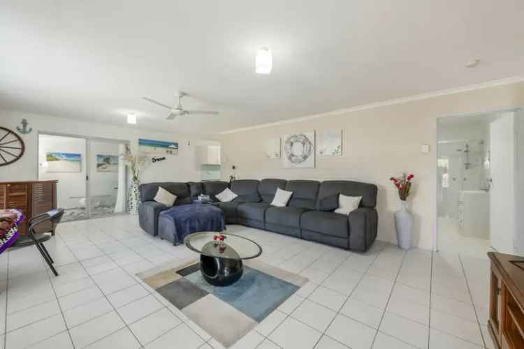 House For Sale in Moore Park Beach, Queensland