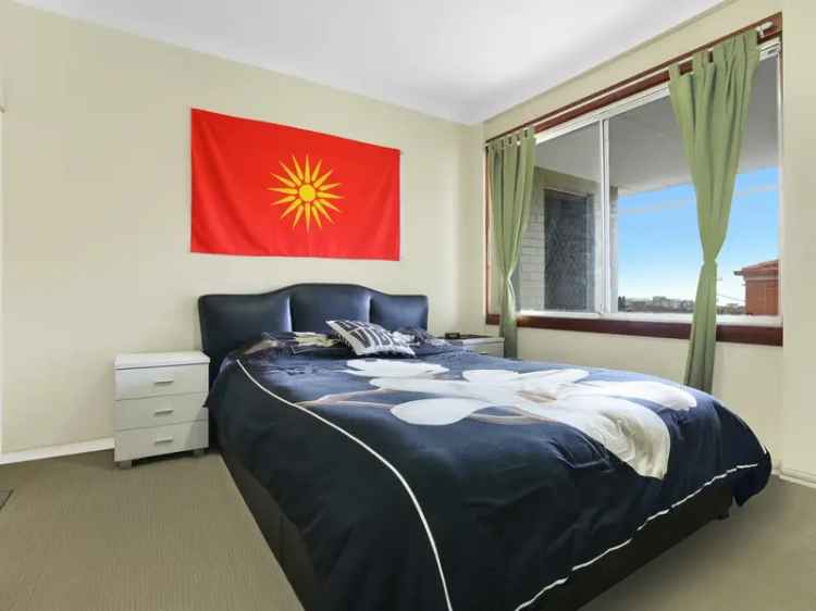 Apartment For Sale in Wollongong City Council, New South Wales