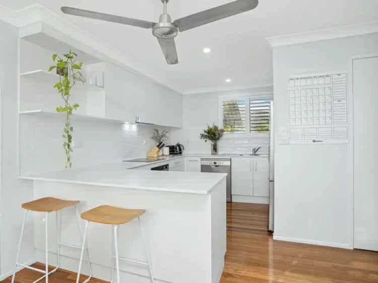 Beautifully Renovated 5-Bedroom Family Home in Norman Gardens