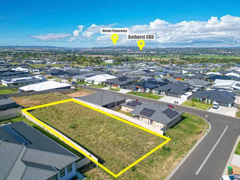 Buy land in prestigious area with vast opportunities