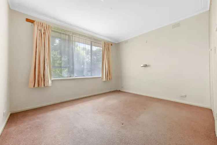 4 Bed Glen Waverley Family Home Near Monash Uni