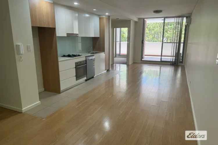 Oversized 1 Bedroom Apartment in Sydney Park Village