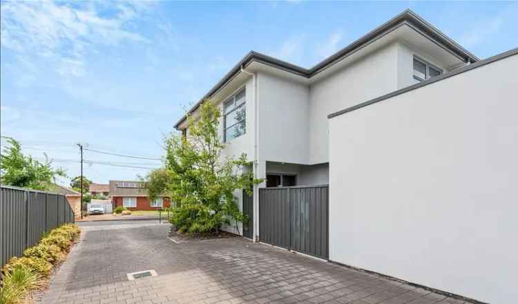 3 Bedroom House Adelaide 121m² Family Home