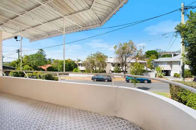 731sqm post-war renovator or prime development opportunity with DA in place