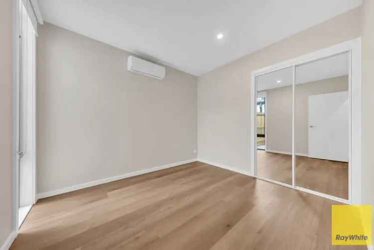 2 Bedroom Townhouse Melbourne Modern Open Plan Living Low Maintenance