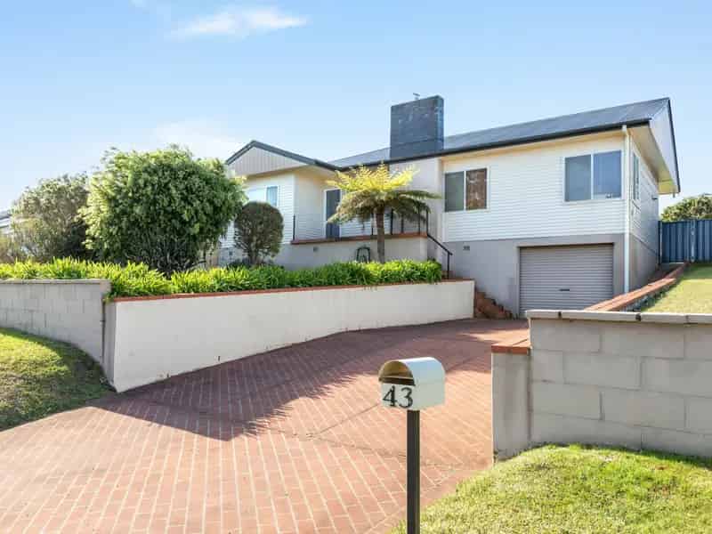 Buy family home in peaceful cul-de-sac with spacious living and yard