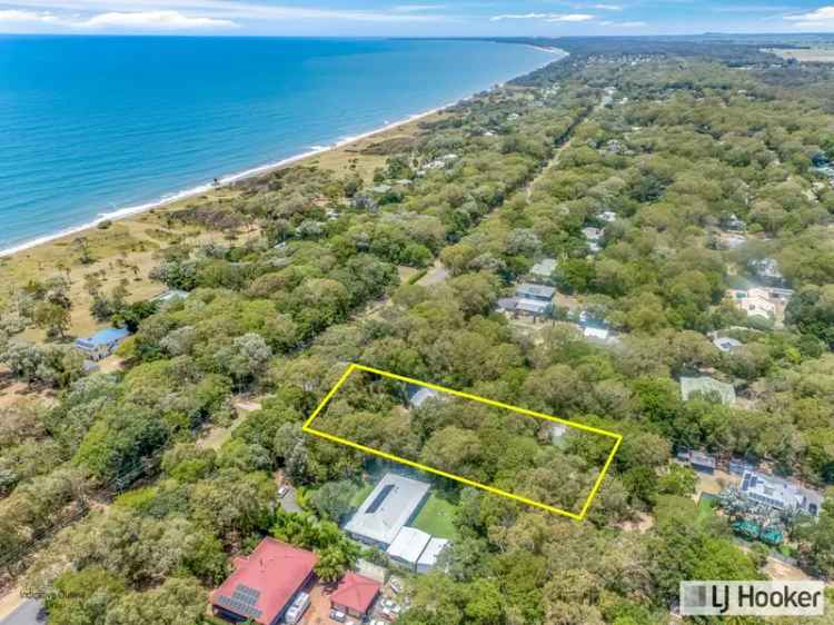 House For Sale in Moore Park Beach, Queensland