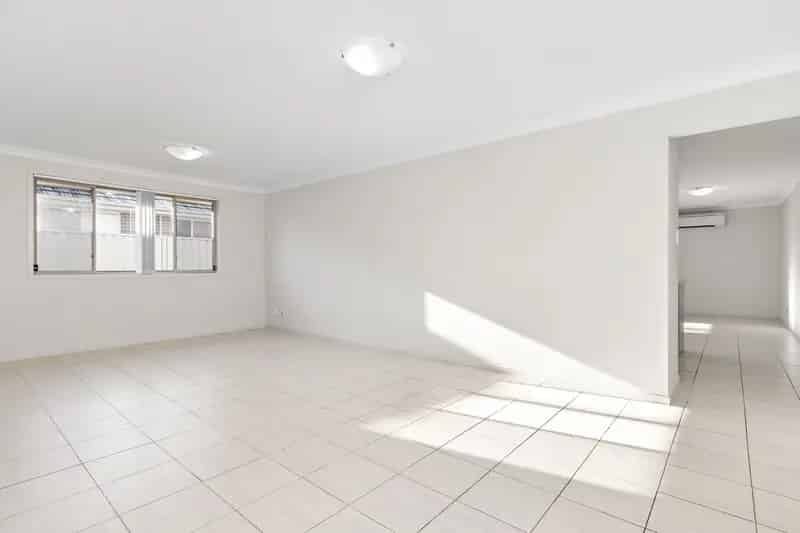 Real Estate For Lease - 9 Kelowna Avenue - Morisset , NSW
