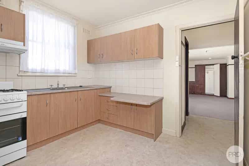 PRIVATE STUDIO IN CENTRAL LOCATION