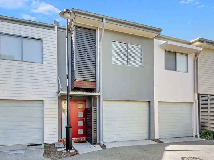 3 rooms house of 255 m² in Brisbane City