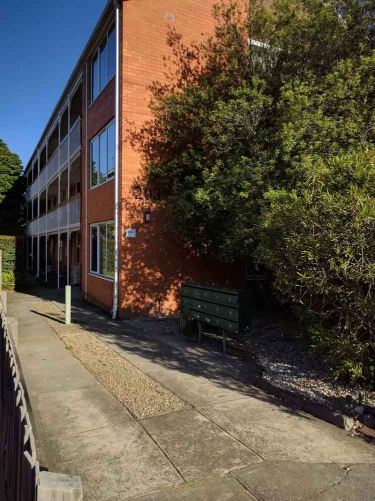 2 Bedroom 210m² Apartment Melbourne Great Dandenong North