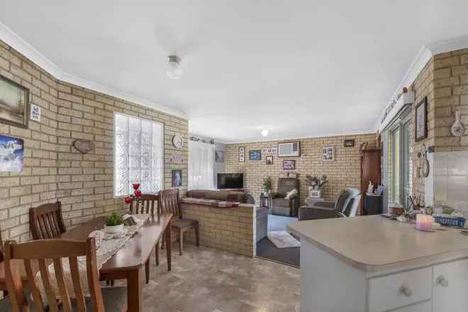 House For Sale in Shire Of Chapman Valley, Western Australia