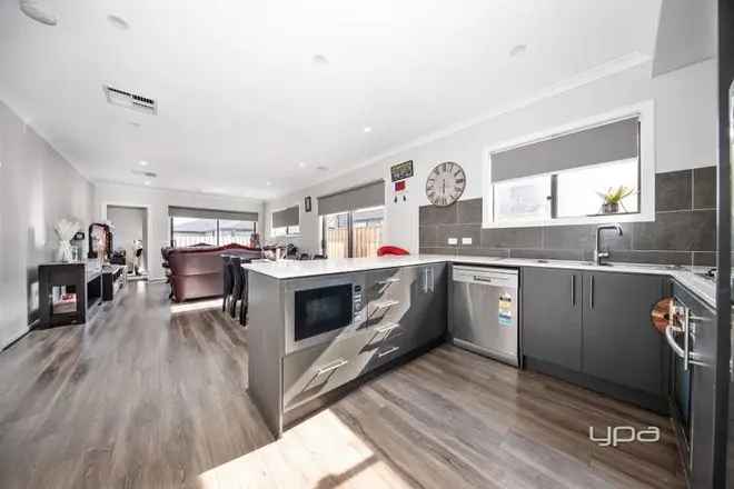 House For Sale in Melbourne, Victoria