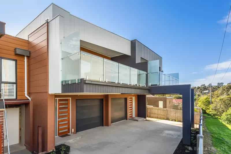 A TOUCH OF SOUTH YARRA ON THE PARK