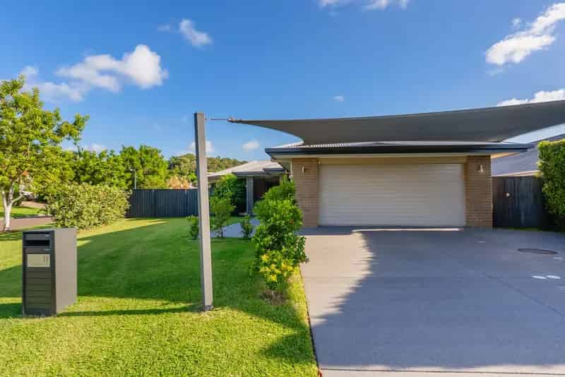 INTRODUCING THE PERFECT FAMILY HOME WITH FIVE BEDROOMS, AN OFFICE, SPARKLING POOL, AND A HUGE SHED - DON'T MISS OUT!