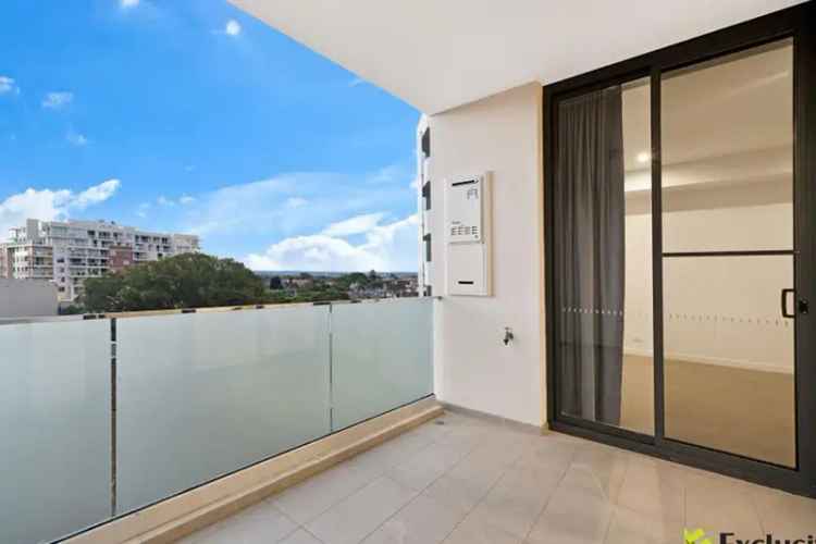 1 Bedroom Bondi Beach Apartment with Parking and Stunning Views