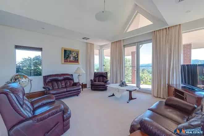 House For Sale , 17, Thomas Street, Myrtleford, Victoria