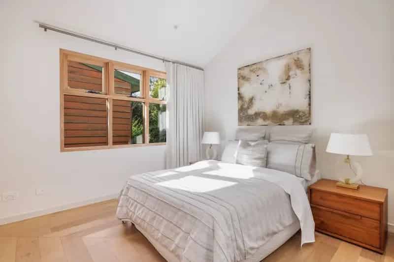 Luxurious 4-Bedroom Furnished Home - Short Term Lease Available