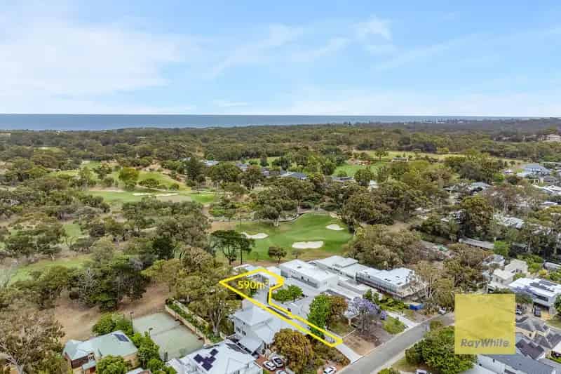 Rent luxurious family home with golf course views in Cottesloe
