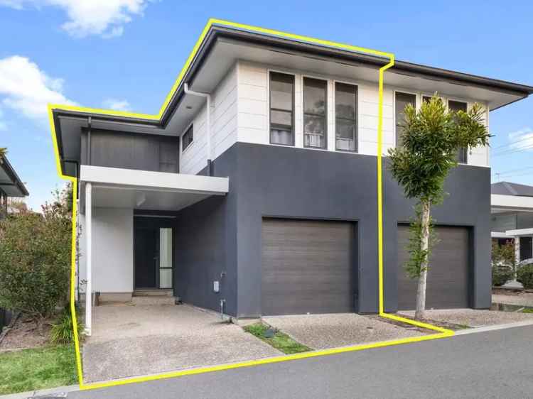 Modern 3 Bed Townhouse Near Schools