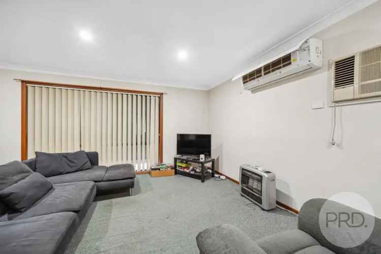 House For Rent in Wagga Wagga City Council, New South Wales