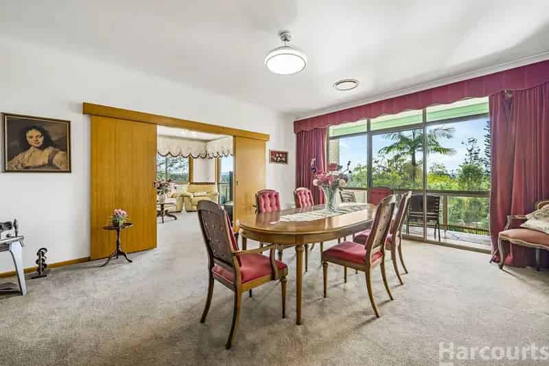"Tara" - Direct Deep Waterfront Acreage