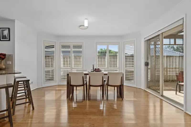 Real Estate For Sale - 8 Wicklow Place - Rouse Hill , NSW