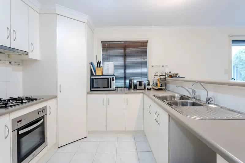 Experience Serenity and Modern Convenience in Hallett Cove