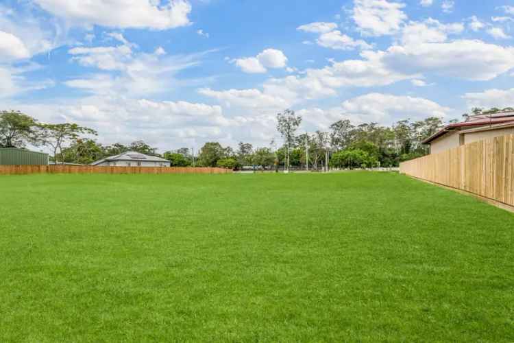 Prime Land Opportunity in Landsborough!