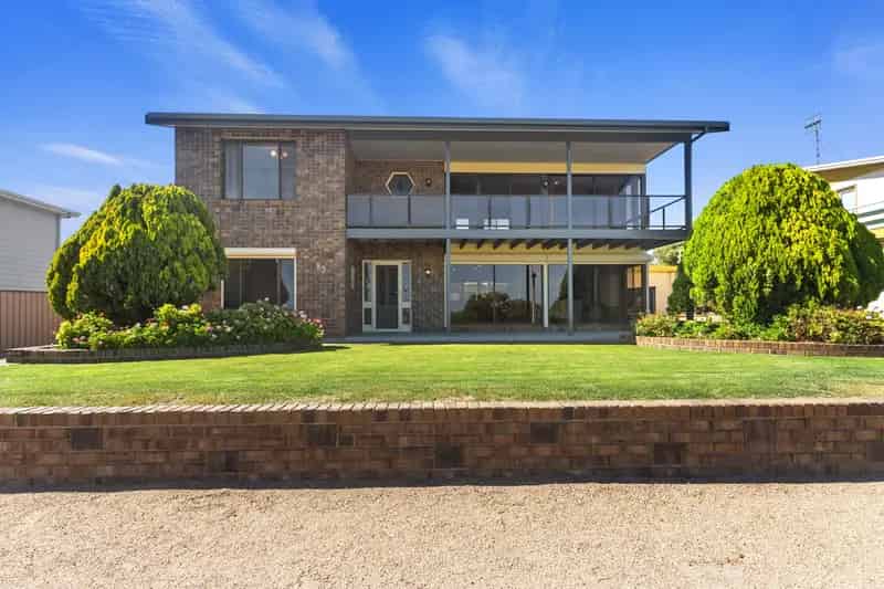 Two-Storey Coastal Home with Spectacular Sea Views