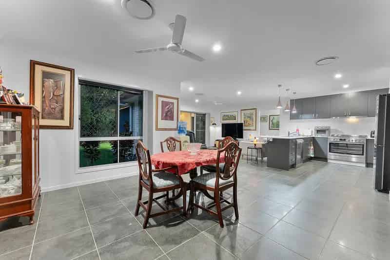 Spacious Elegance: A Remarkable Family Home on a Generous 676m² Block!
