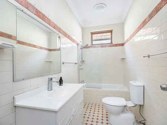 Lease Beautifully Renovated Two Bedroom House in Dulwich Hill