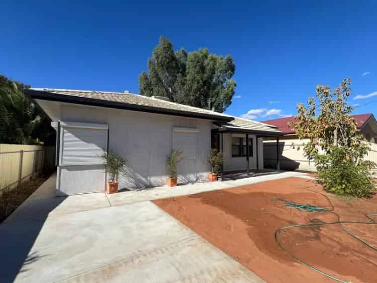 Freshly renovated 3 bedroom with office home in a great location!