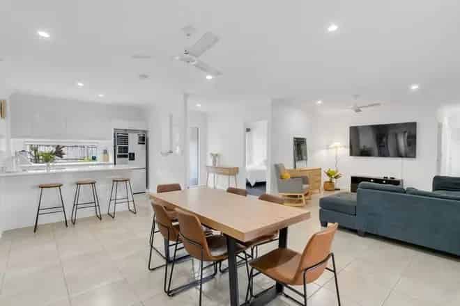 House For Sale , Redlynch, Queensland