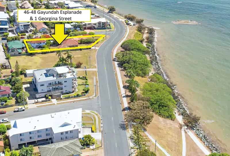 1857m2 Waterfront Site - Woody Point