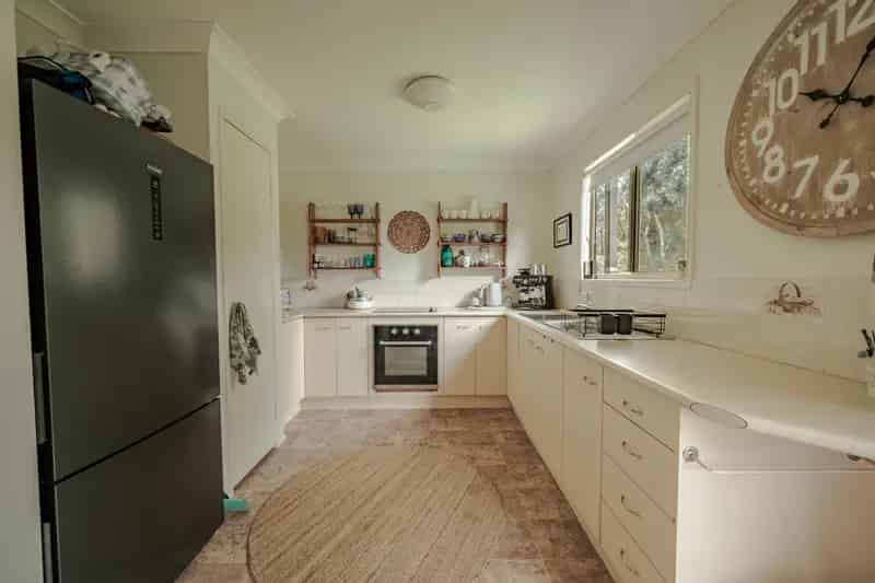 Buy house in a charming location with potential near Wahine boat ramp