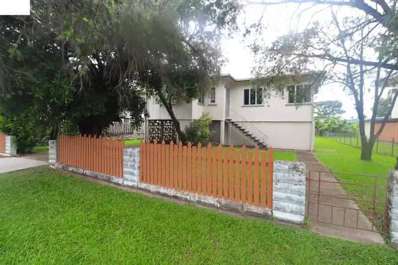 Move-In Ready High-Set 3 Bedroom Home