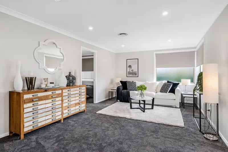 1 room house of 281 m² in Sydney