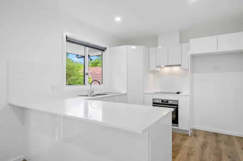 3 rooms house of 171 m² in Sydney