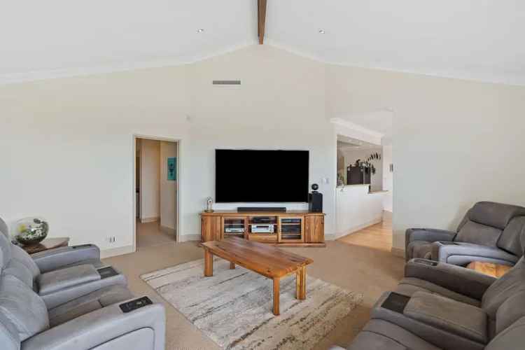 House For Sale in City of Mandurah, Western Australia