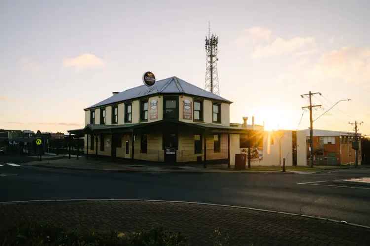 Lease Royal Hotel Commercial Property Portland Featuring Renovations