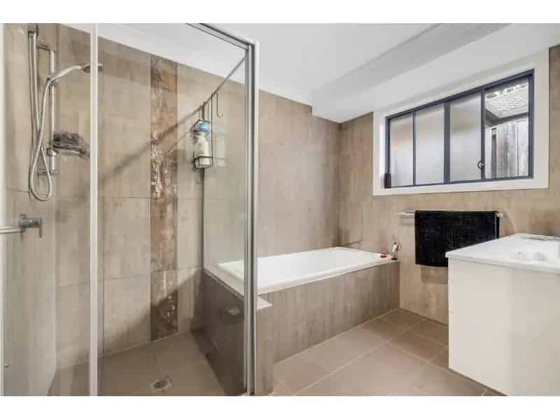 Impressive Innes Lake Home