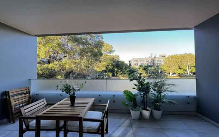 Luxury Executive Two Bedroom Apartment for Rent in Sydney with Harbour Views